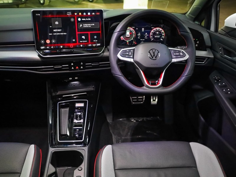 Volkswagen Golf - Hatfield VW Bryanston - Image 16
