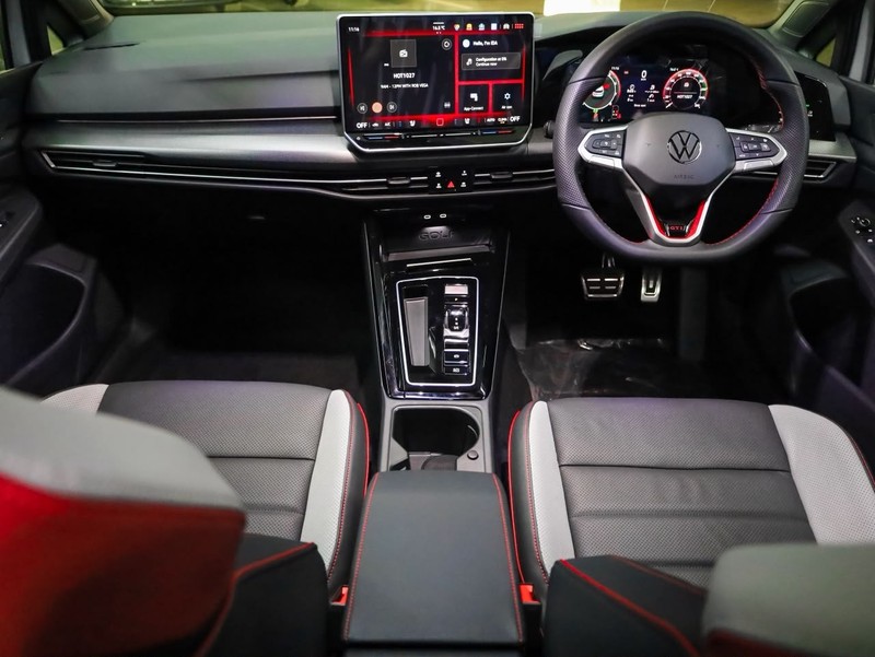 Volkswagen Golf - Hatfield VW Bryanston - Image 15