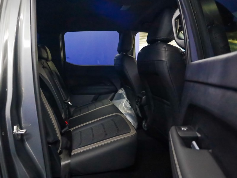 Volkswagen Amarok - Hatfield VW Bryanston - Image 11