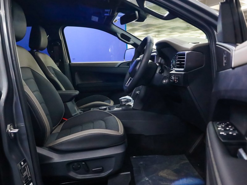 Volkswagen Amarok - Hatfield VW Bryanston - Image 9