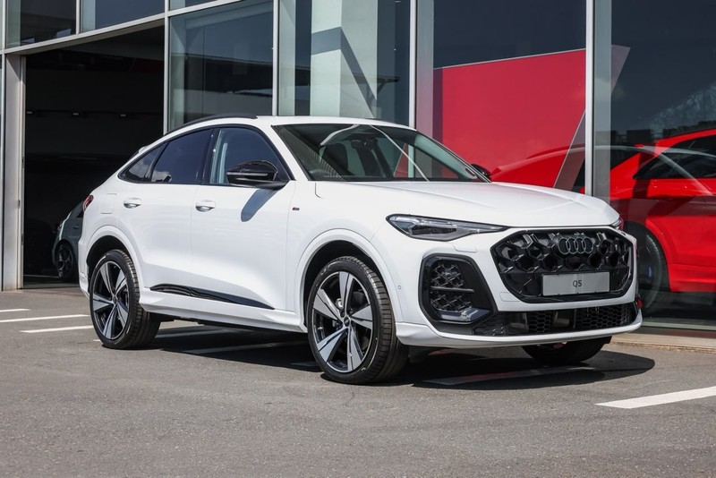 Audi Q5 - Audi Centre Hatfield - Image 1