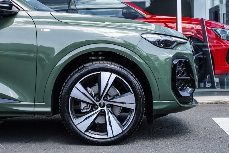 Audi Q5 - Audi Centre Hatfield - Image 2