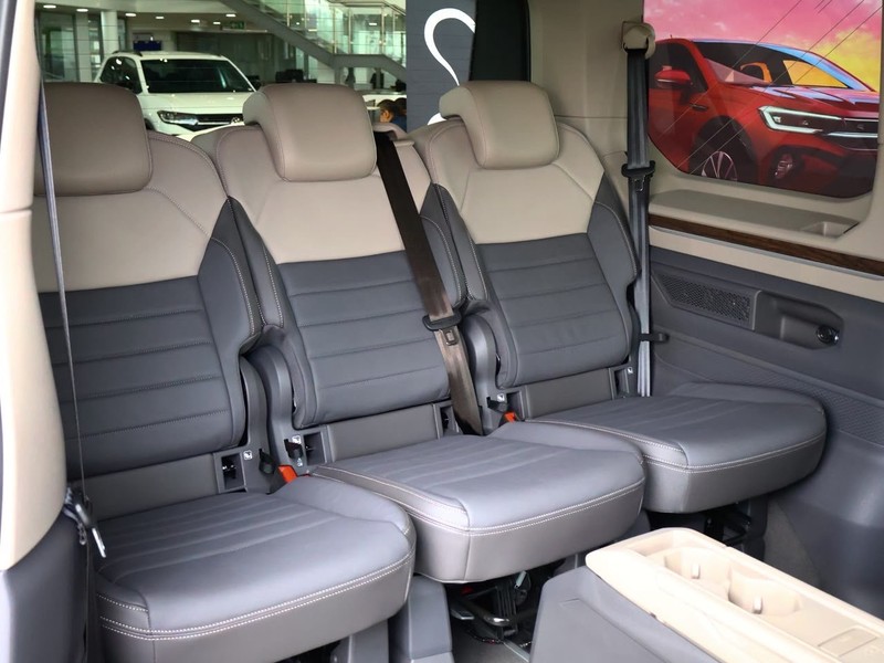 Volkswagen Caravelle - Hatfield VW Rivonia - Image 17