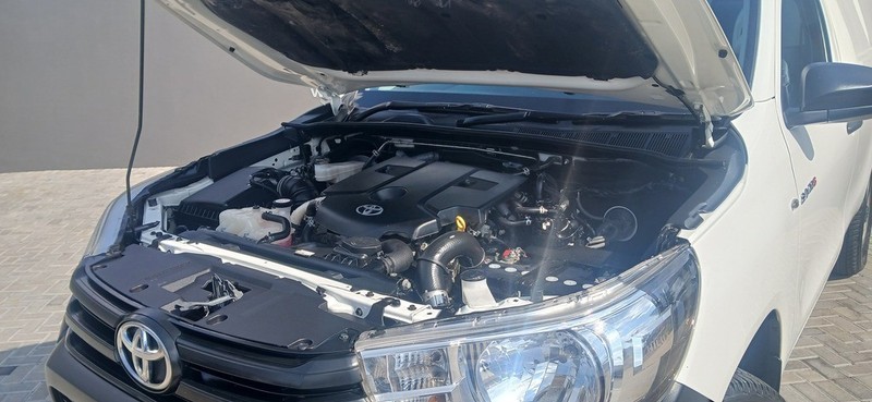 Toyota Hilux - Auto Investments Waterkloof - Image 8