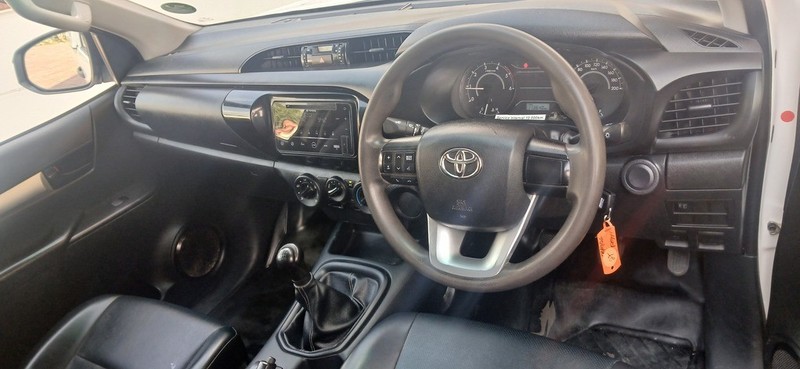 Toyota Hilux - Auto Investments Waterkloof - Image 19