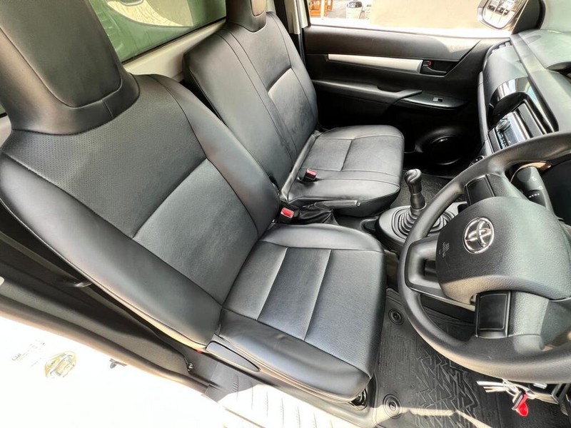 Toyota Hilux - Auto Investments Waterkloof - Image 15