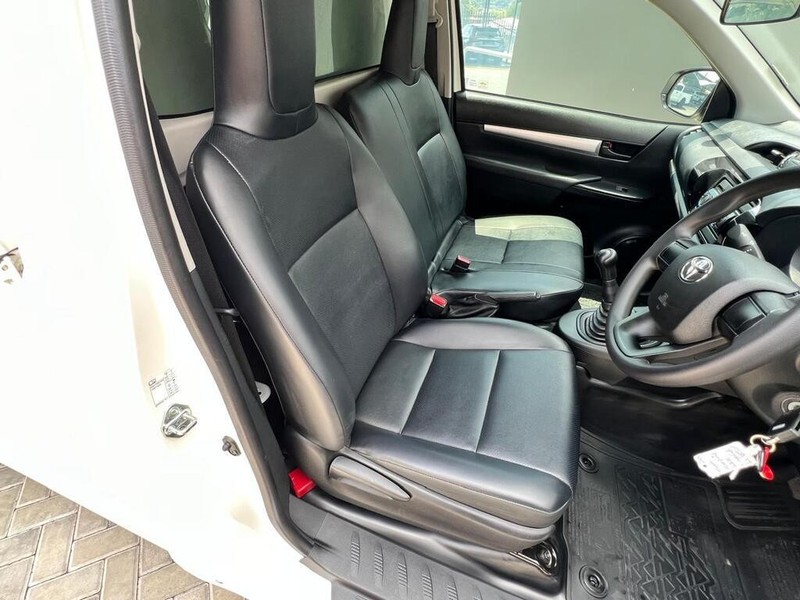 Toyota Hilux - Auto Investments Waterkloof - Image 14
