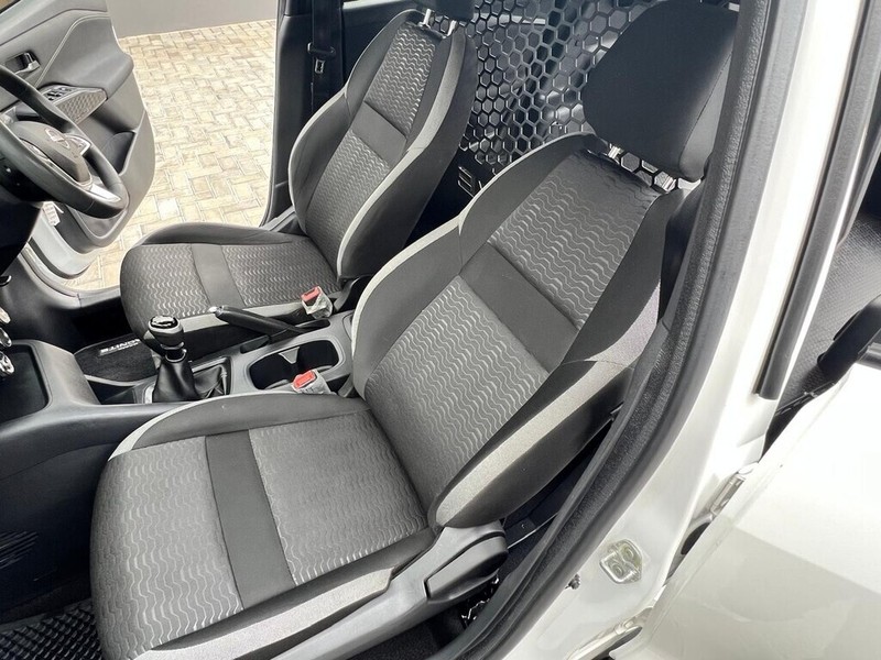 Nissan Magnite - Auto Investments Waterkloof - Image 11