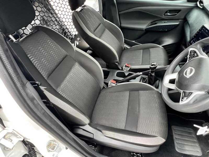 Nissan Magnite - Auto Investments Waterkloof - Image 16