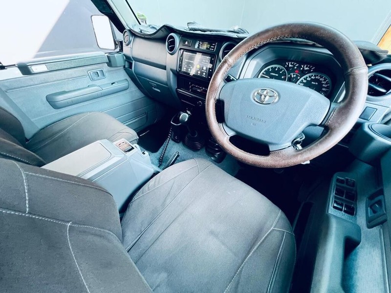 Toyota Land Cruiser - Auto Investments Waterkloof - Image 18