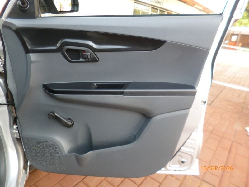 Mahindra KUV100 - Auto Investments Waterkloof - Image 16