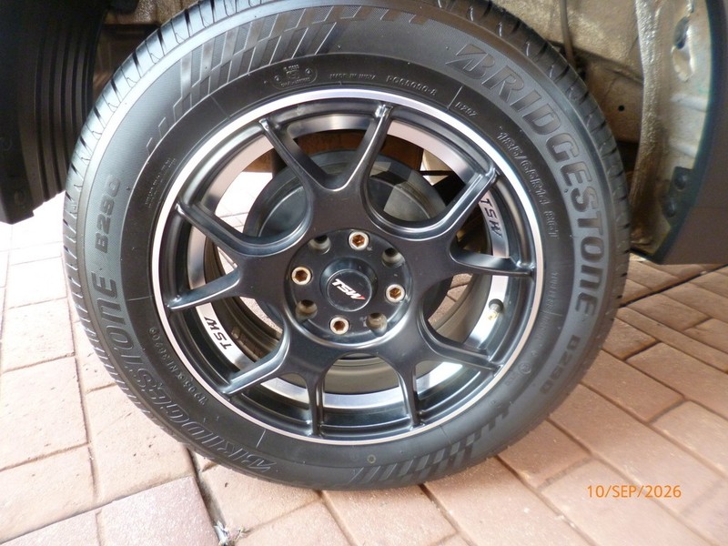 Mahindra KUV100 - Auto Investments Waterkloof - Image 17