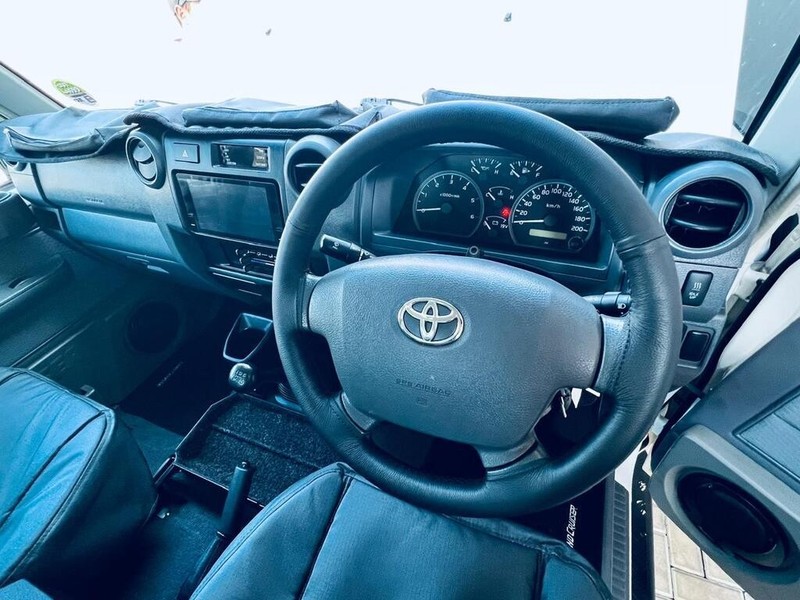 Toyota Land Cruiser - Auto Investments Waterkloof - Image 19
