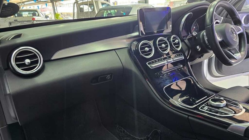 Mercedes-Benz C-class - G.I.G Motors - Image 16