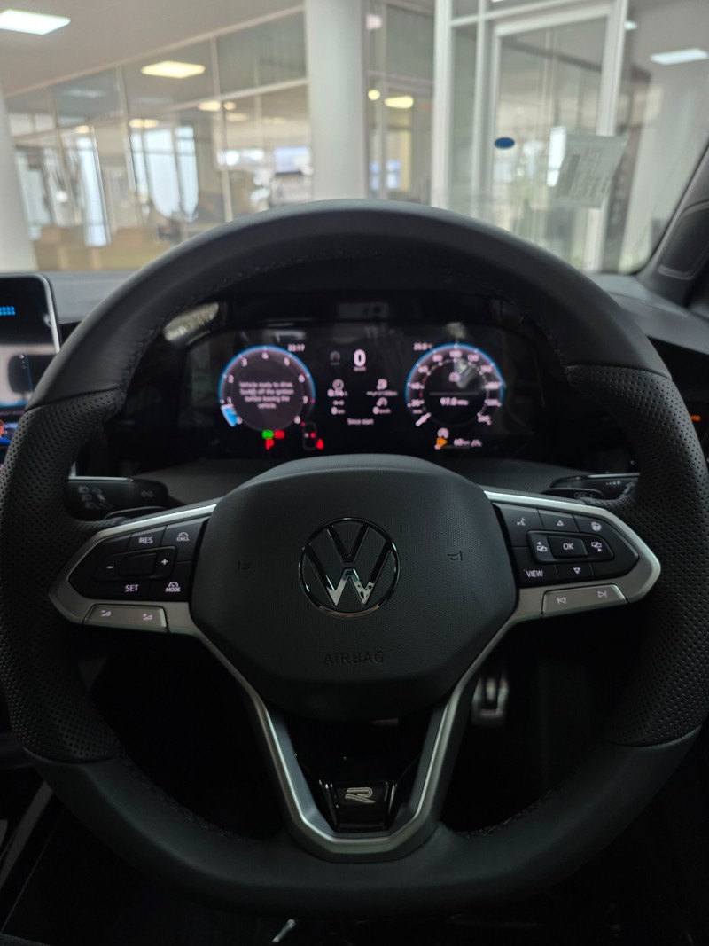 Volkswagen Golf - Hatfield VW Northcliff - Image 20