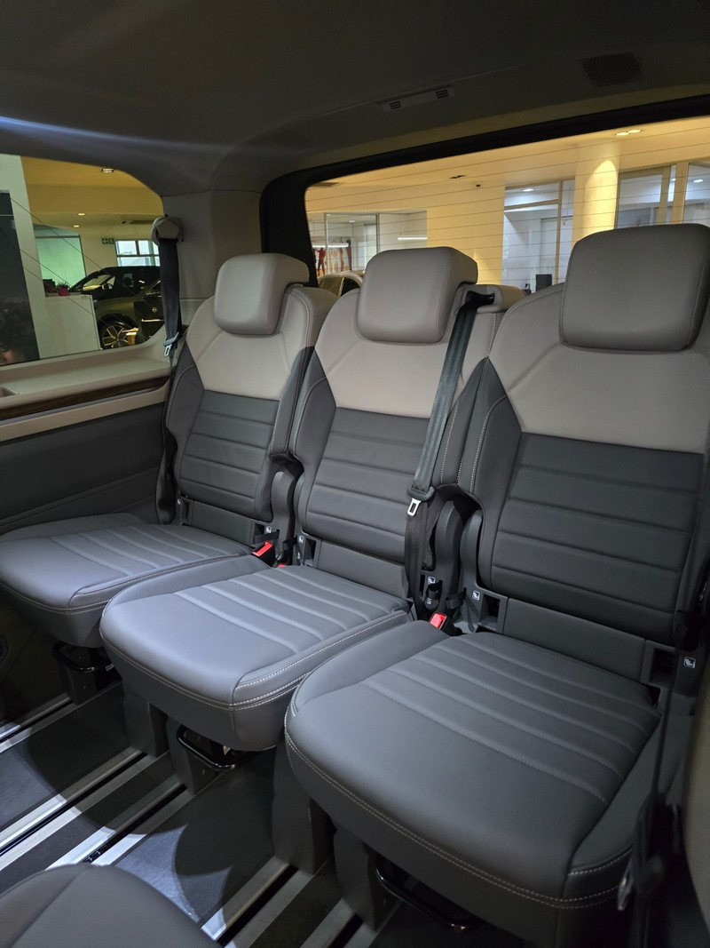 Volkswagen Caravelle - Hatfield VW Northcliff - Image 6