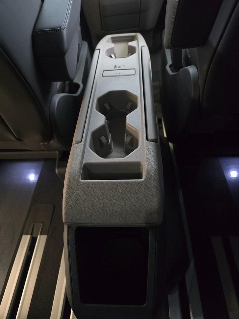 Volkswagen Caravelle - Hatfield VW Northcliff - Image 9