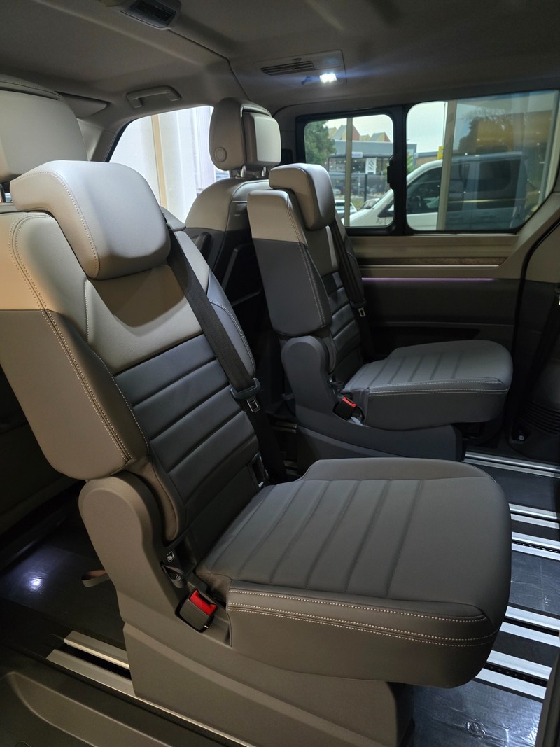 Volkswagen Caravelle - Hatfield VW Northcliff - Image 8