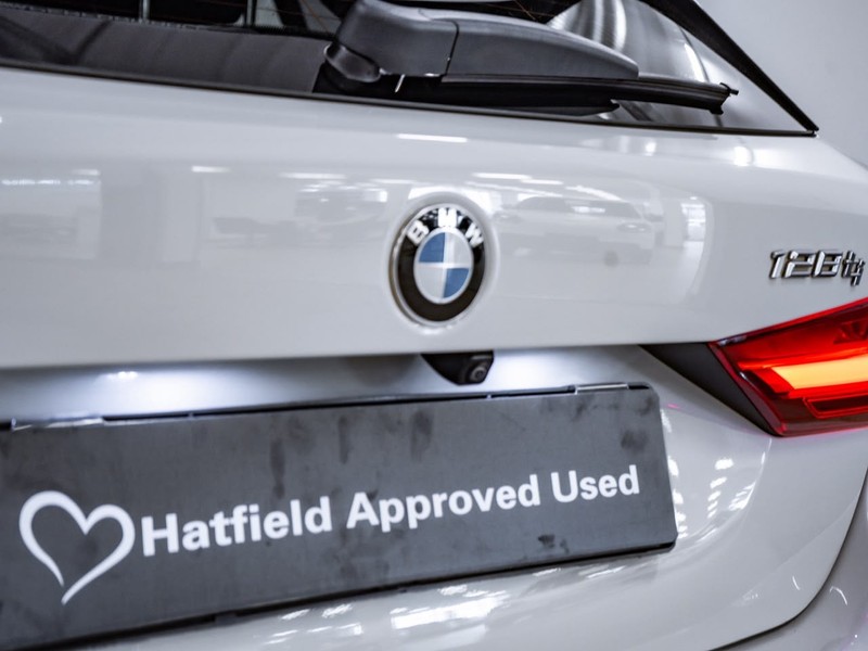 BMW 1 Series - Chery Waterfall - Image 11