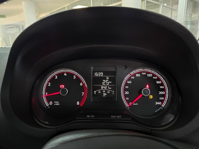 Volkswagen Polo Vivo - Hatfield VW Northcliff - Image 15