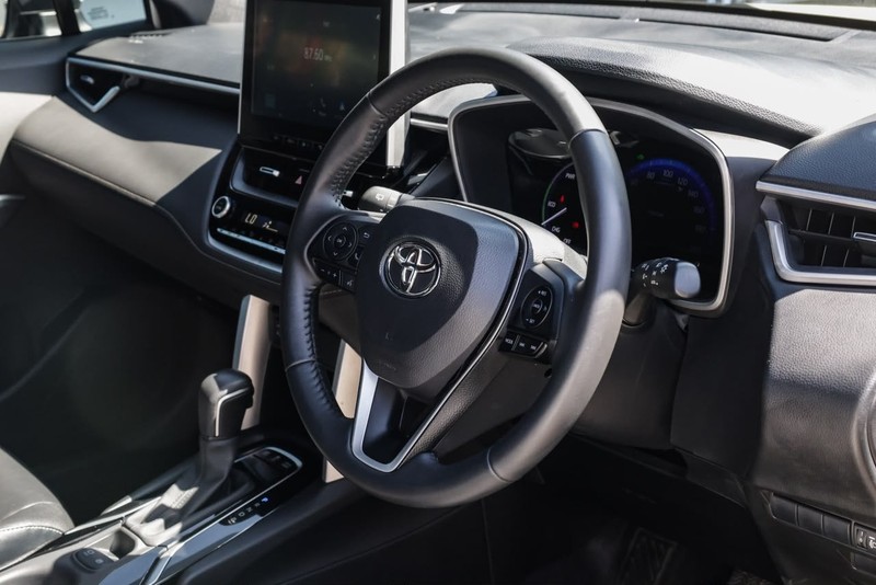 Toyota Corolla Cross - Geely Hatfield - Image 12