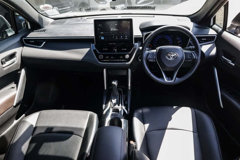 Toyota Corolla Cross - Geely Hatfield - Image 18