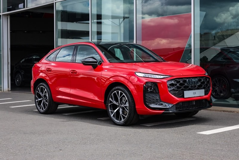 Audi Q3 - Audi Centre Hatfield - Image 1