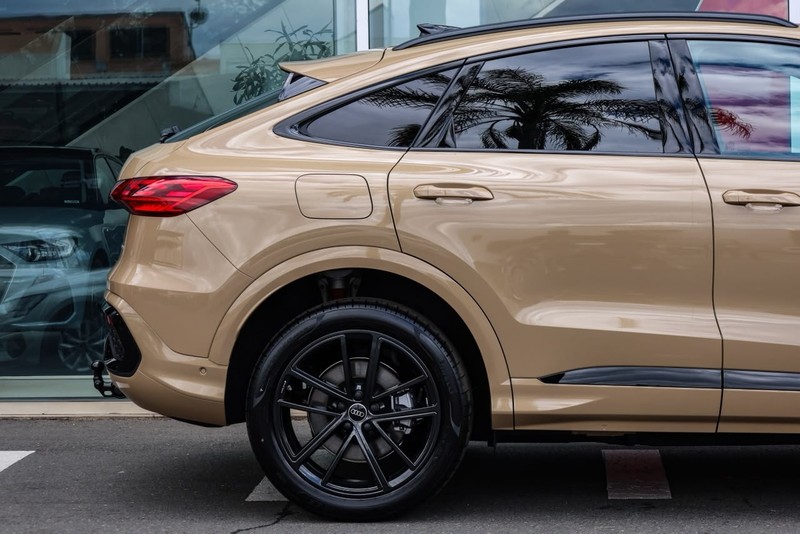 Audi Q5 - Audi Centre Hatfield - Image 4