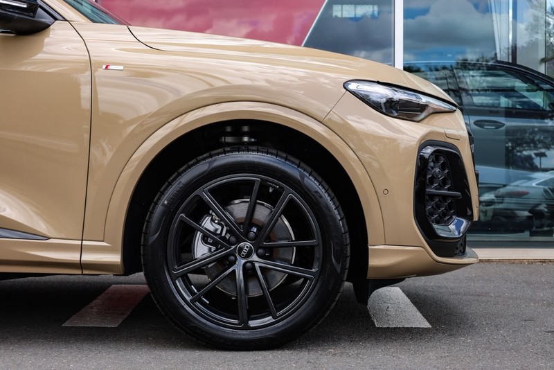 Audi Q5 - Audi Centre Hatfield - Image 10