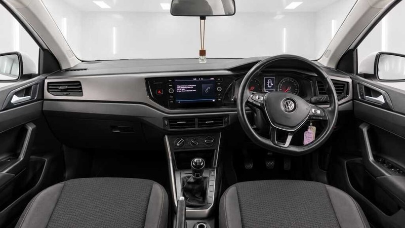 Volkswagen Polo - Bluebird Motors - Image 14