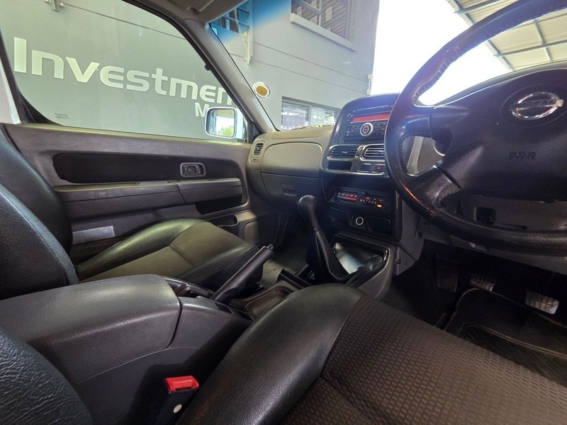 Nissan NP300 Hardbody - Auto Investments Montana - Image 16