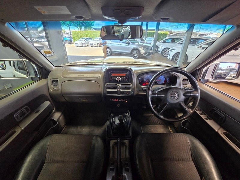Nissan NP300 Hardbody - Auto Investments Montana - Image 10