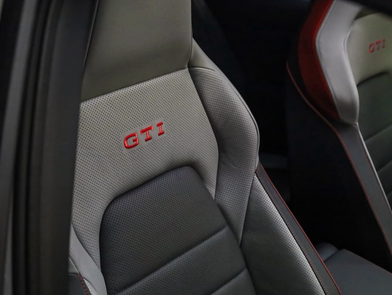 Volkswagen Golf - Hatfield VW Bryanston - Image 12