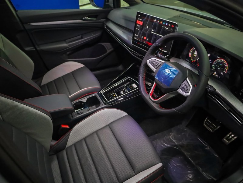 Volkswagen Golf - Hatfield VW Bryanston - Image 9