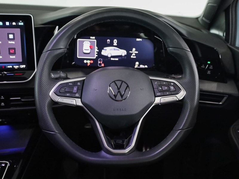Volkswagen Golf - Hatfield VW Bryanston - Image 21