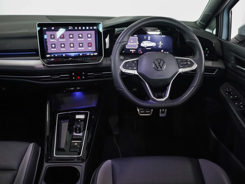 Volkswagen Golf - Hatfield VW Bryanston - Image 18
