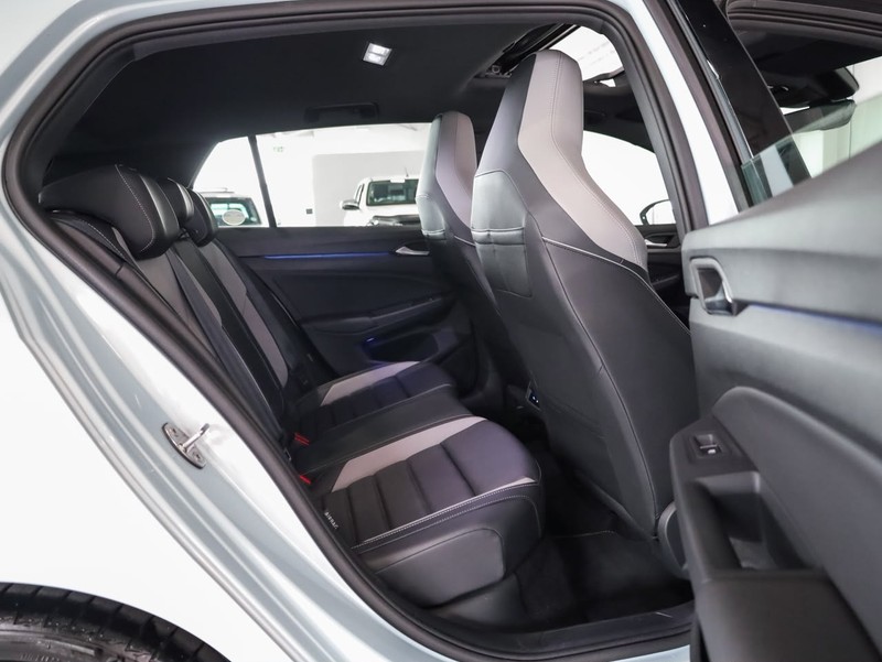 Volkswagen Golf - Hatfield VW Bryanston - Image 17