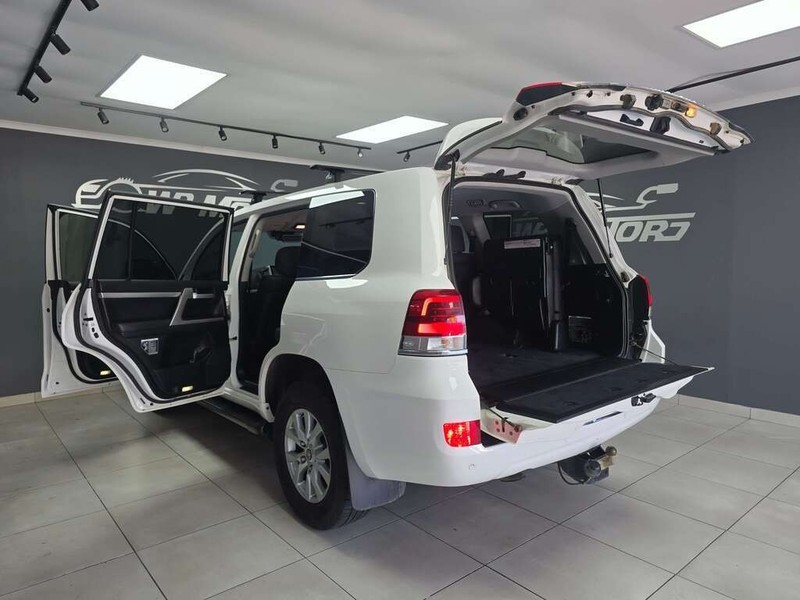 Toyota Land Cruiser - WP Motors - Image 9