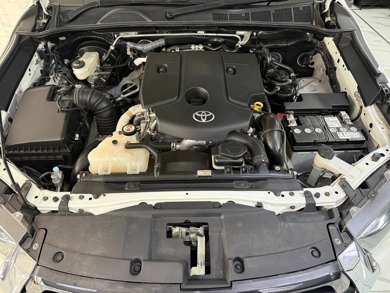 Toyota Hilux - Stargate Auto - Image 11