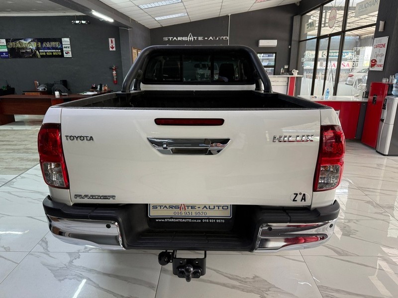 Toyota Hilux - Stargate Auto - Image 6