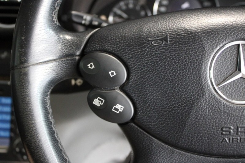 Mercedes-Benz CLK - LisaCars - Image 17