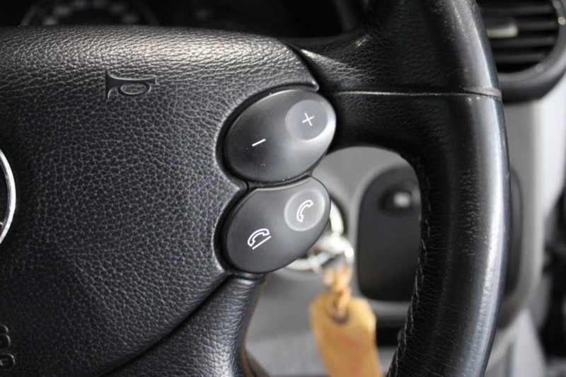 Mercedes-Benz CLK - LisaCars - Image 18