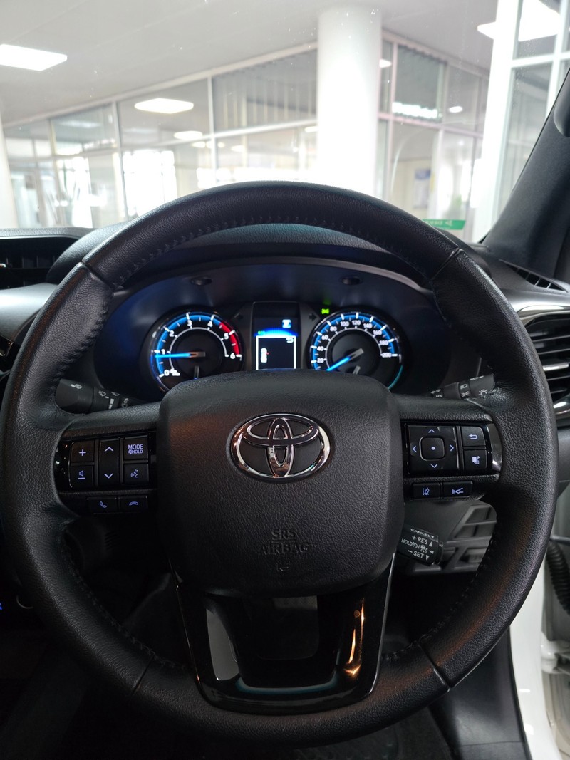 Toyota Hilux - Hatfield VW Northcliff - Image 23