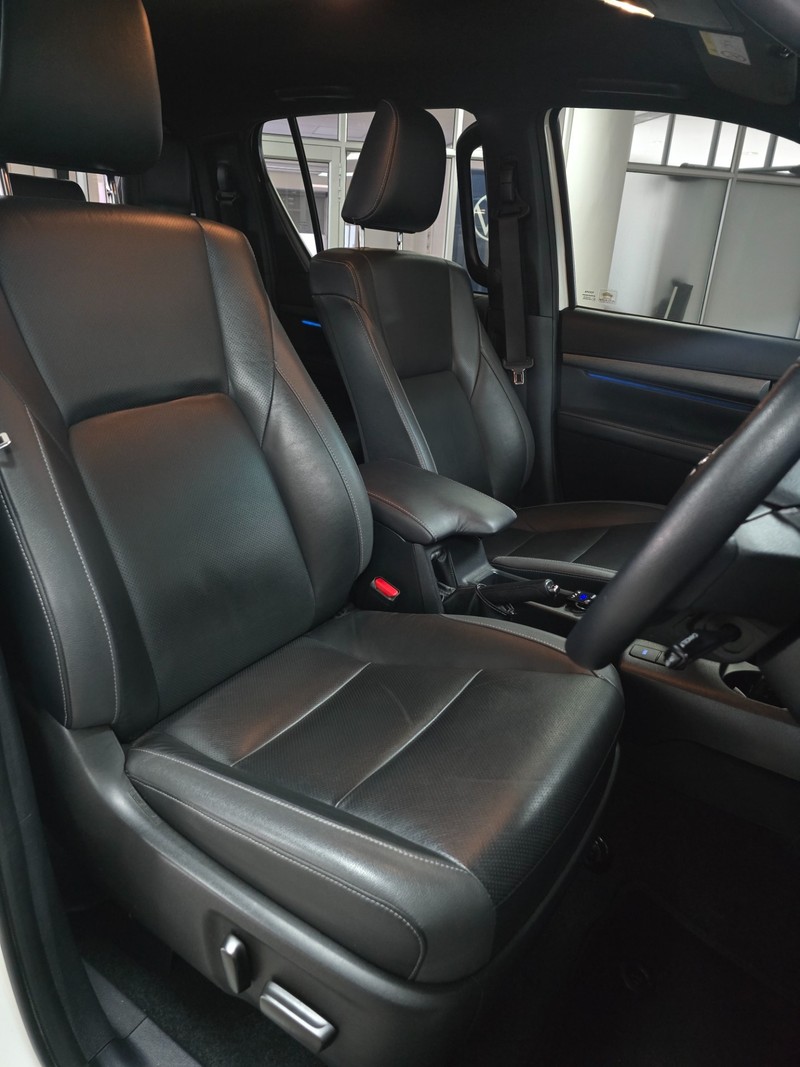 Toyota Hilux - Hatfield VW Northcliff - Image 11