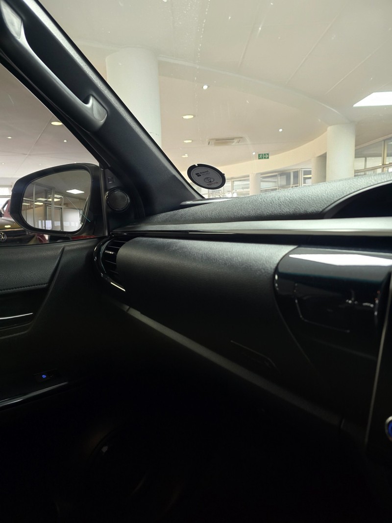 Toyota Hilux - Hatfield VW Northcliff - Image 16