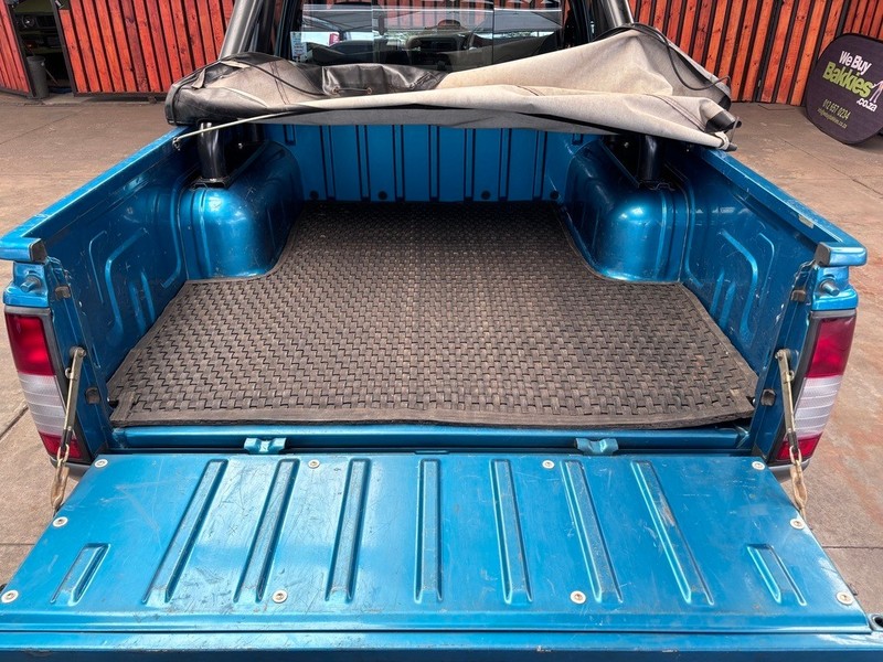 Nissan NP300 Hardbody - We Buy Bakkies - Image 10