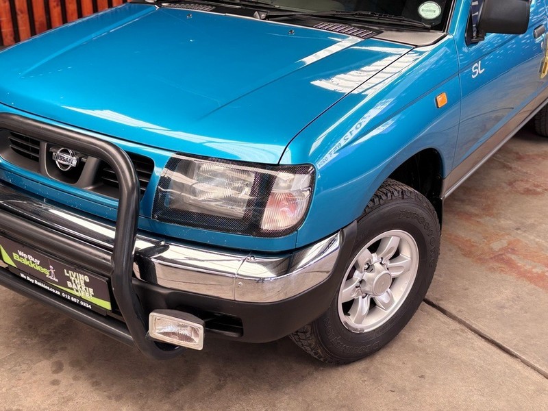 Nissan NP300 Hardbody - We Buy Bakkies - Image 4