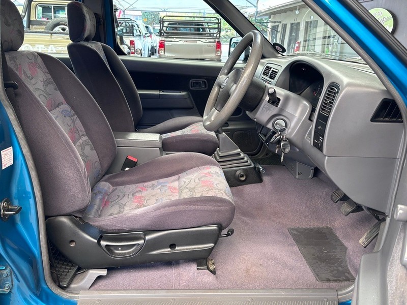 Nissan NP300 Hardbody - We Buy Bakkies - Image 14