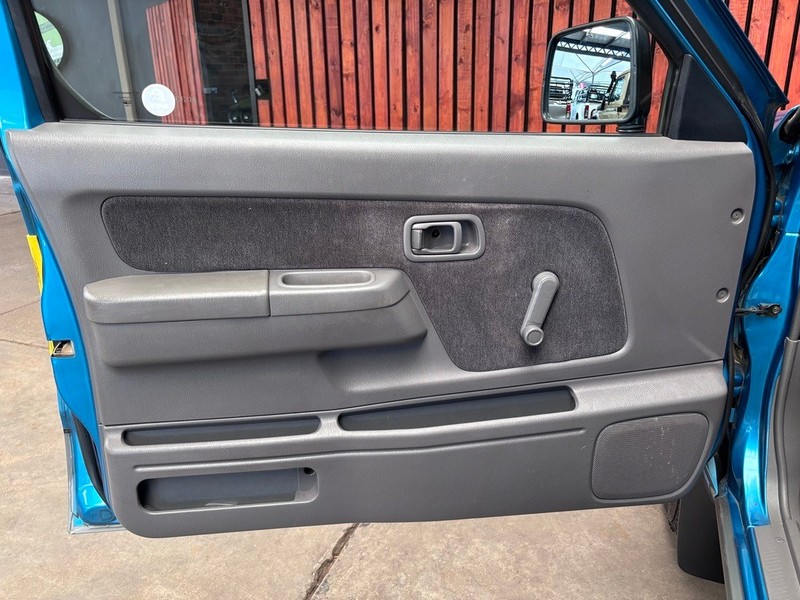 Nissan NP300 Hardbody - We Buy Bakkies - Image 19