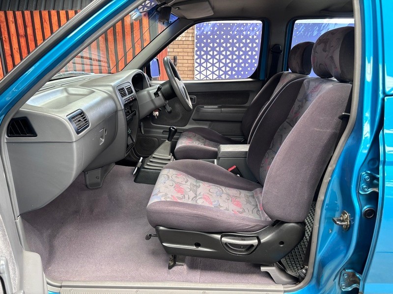 Nissan NP300 Hardbody - We Buy Bakkies - Image 20